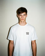 ce n'est pas un cliché t-shirt - white